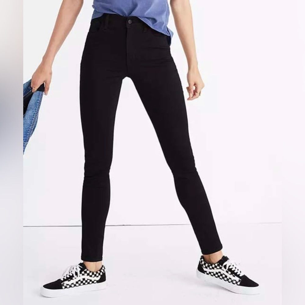 Madewell | Bennett Wash Black Regular Roadtripper Skinny Jeans
